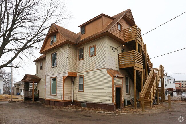 Building Photo - 1424 30th St