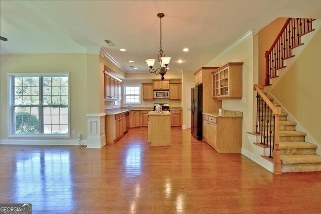 Building Photo - 170 Diana Dr