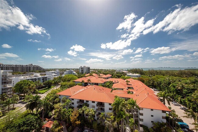 Building Photo - 155 Ocean Ln Dr