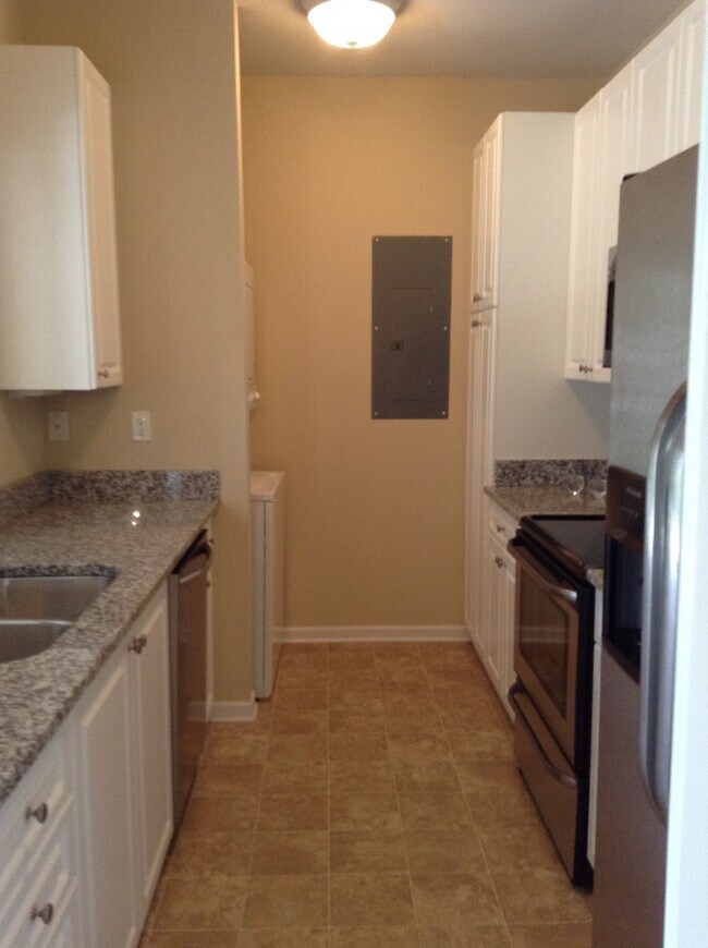 Building Photo - The Villas at Bellamy