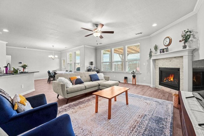 Building Photo - 602 Dupont Ct