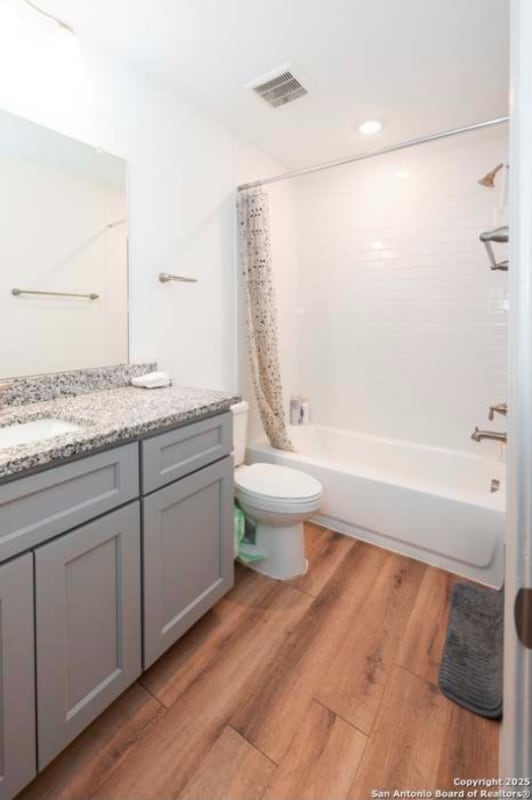 Building Photo - 7508 Magnolia Village