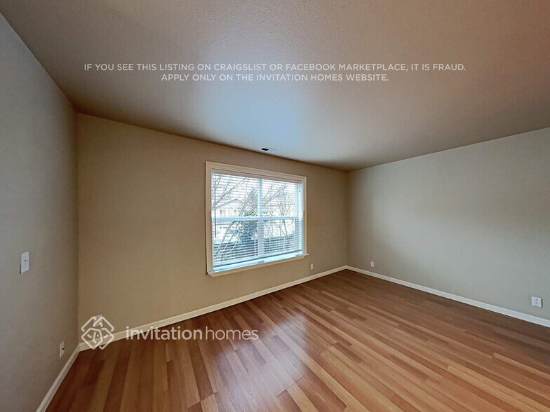 Building Photo - 17504 14th Dr SE