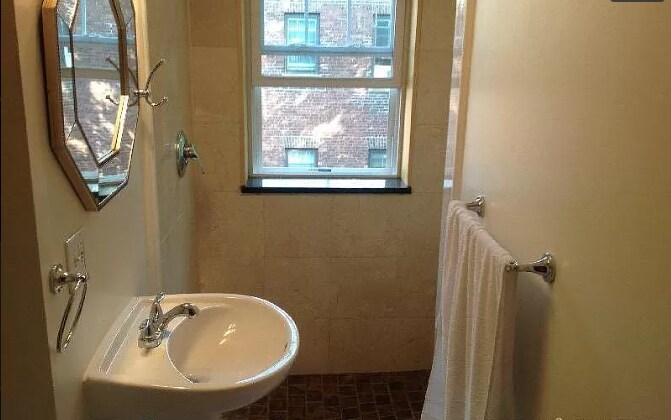 Primary Photo - 108 Washington St