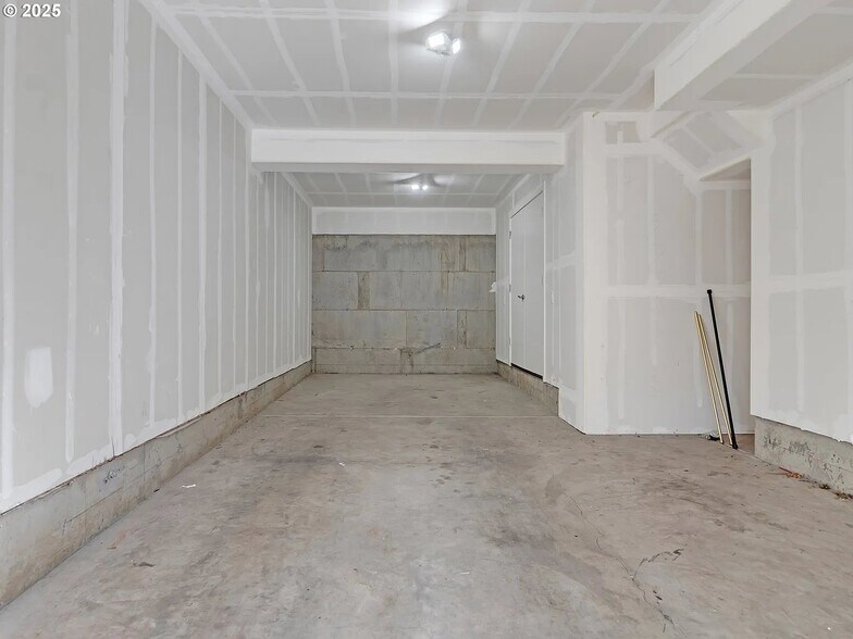 Building Photo - 13552 SW Beach Plum Terrace