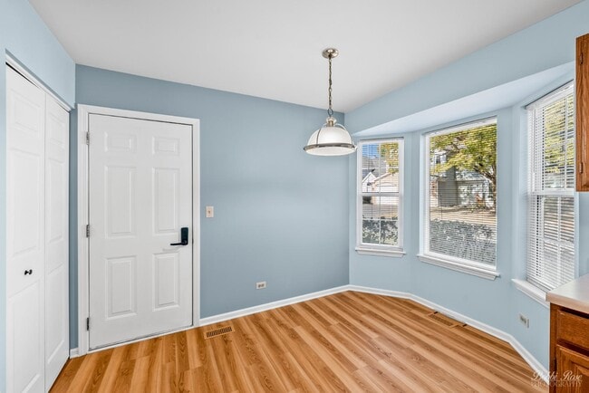 Building Photo - 800 E Saratoga Cir