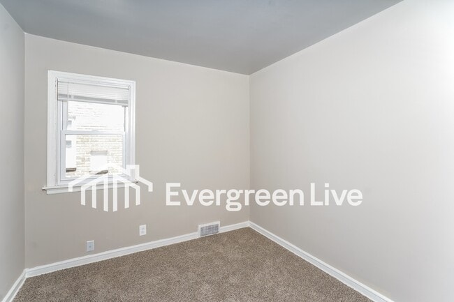 Building Photo - 5019 N 24th St