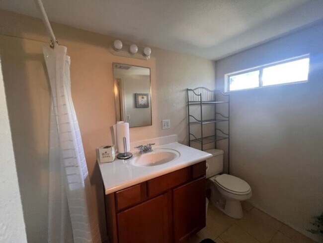 Building Photo - 4 Bedroom doublewide with Garage/Workshop ...