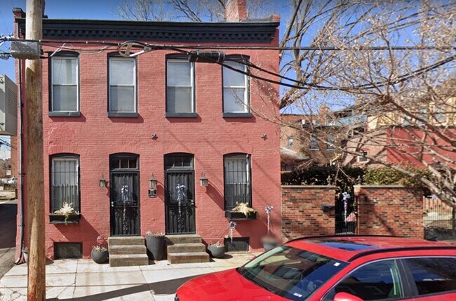 Primary Photo - 2111 S 9th St