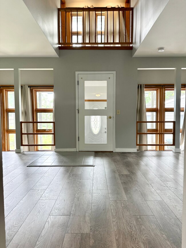 Building Photo - 2505 Dahle St