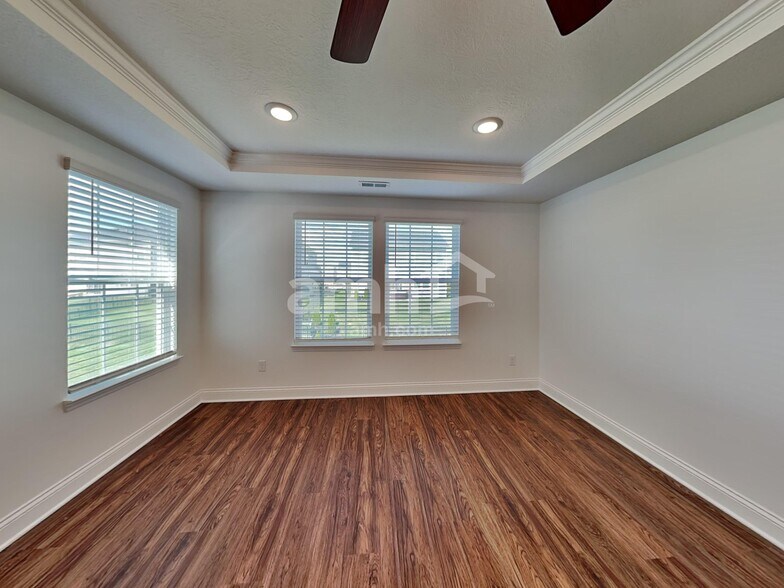 Building Photo - 8411 Northpoint Dr