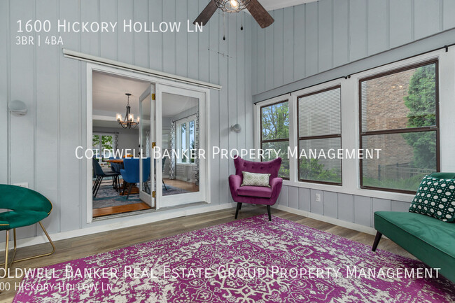 Building Photo - 1600 Hickory Hollow, Menasha