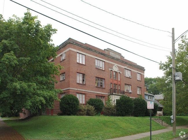 Primary Photo - Park Manor