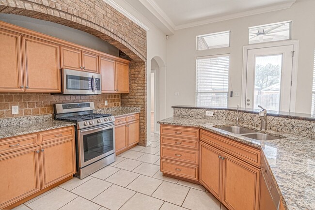 Building Photo - 405 Springwood Ct