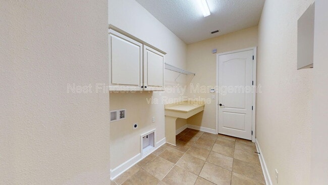 Building Photo - 463 Oxford Estates Way