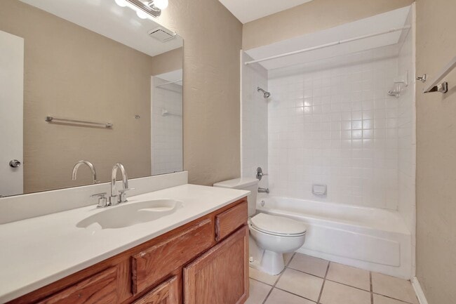 Building Photo - Premium Location at a Perfect Price.