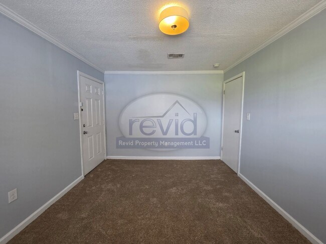 Building Photo - 36 N Auburndale St