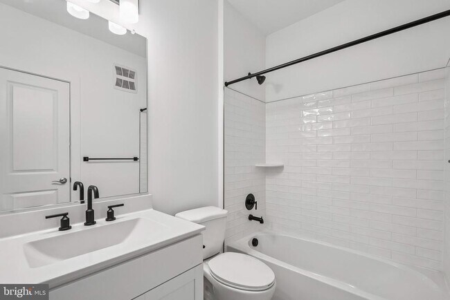 Building Photo - 21731 Dovekie Ter