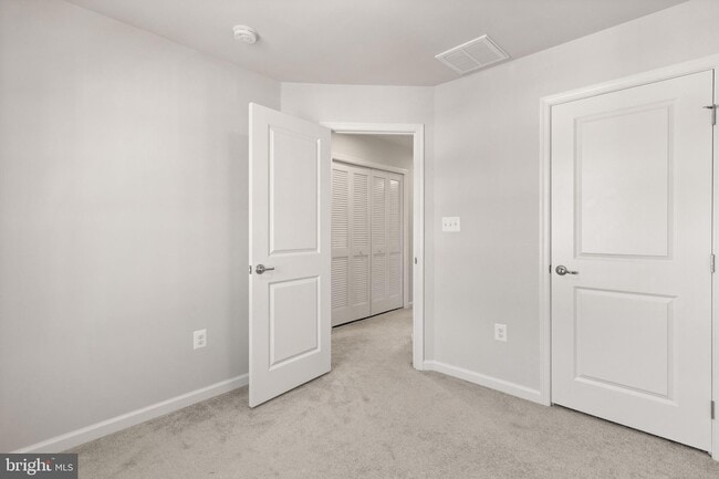 Building Photo - 36084 Fawn Ln
