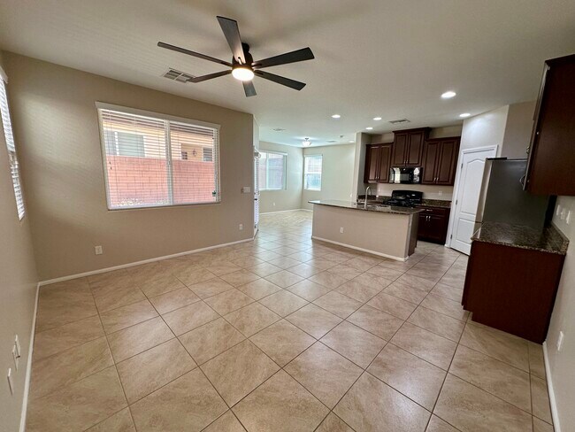 Building Photo - 9341 W Pearblossom Sky Ave