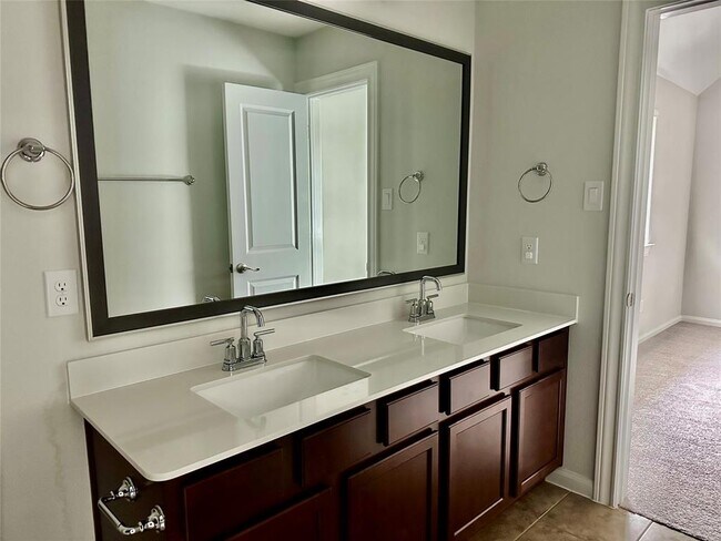 Building Photo - 2218 Briarstone Bluff Crossing