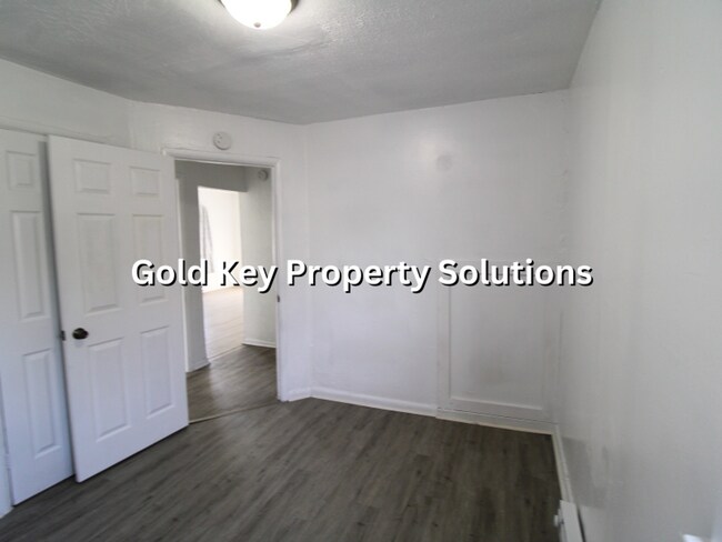 Building Photo - MUNCIE All-Electric 2 BR 1 BA House with Fenced Yard (NO SECTION 8)