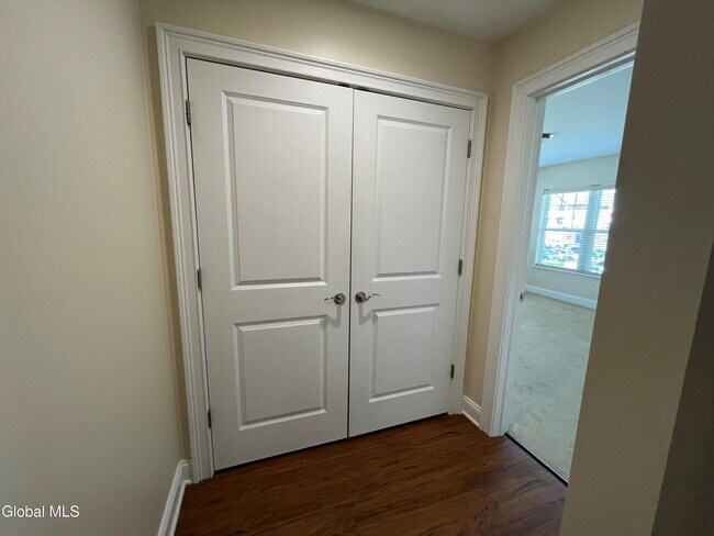 Building Photo - 60 Weibel Ave