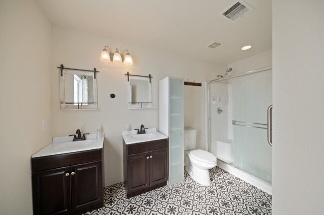 Building Photo - Beautiful 2-Story 4BR in 78254 | Near Alamo Ranch, Shopping & 1604