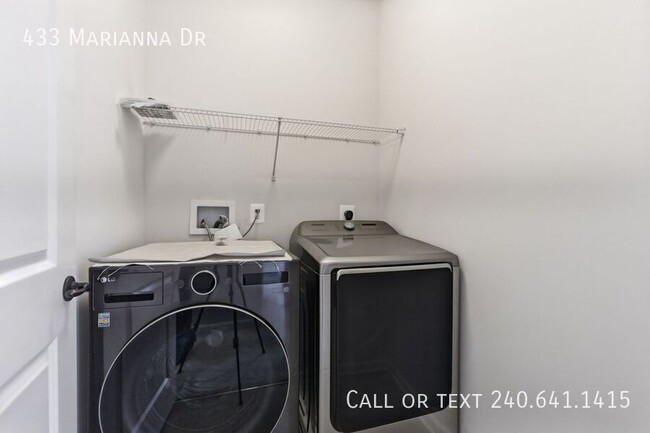 Building Photo - 433 Marianna Dr