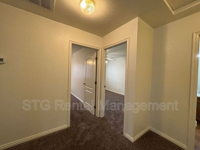 Building Photo - 136 S 1930 W