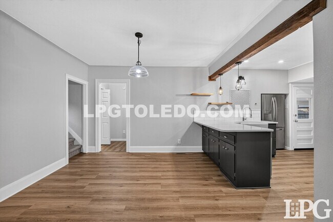 Building Photo - 2428 Bucklew Dr