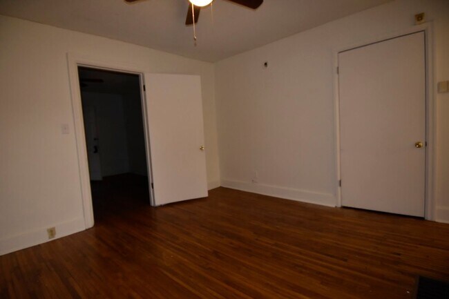 Building Photo - 820 Maury St