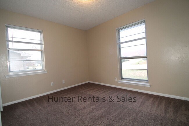 Building Photo - 2810 Lawndale St