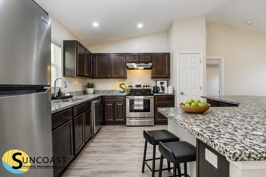 Building Photo - 11210 Rockwell Ave