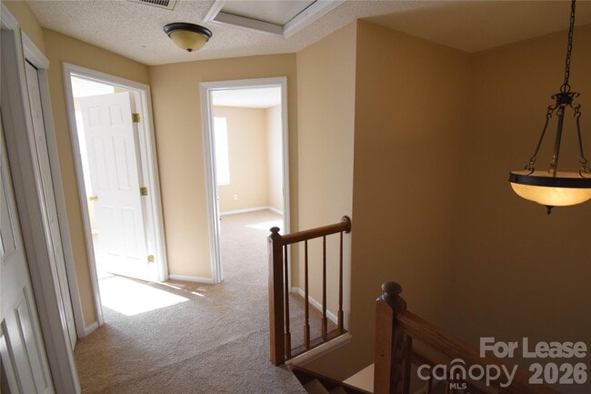 Building Photo - 108 Water Oak Dr