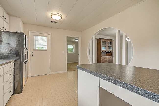 Building Photo - 135 Hixon Cir