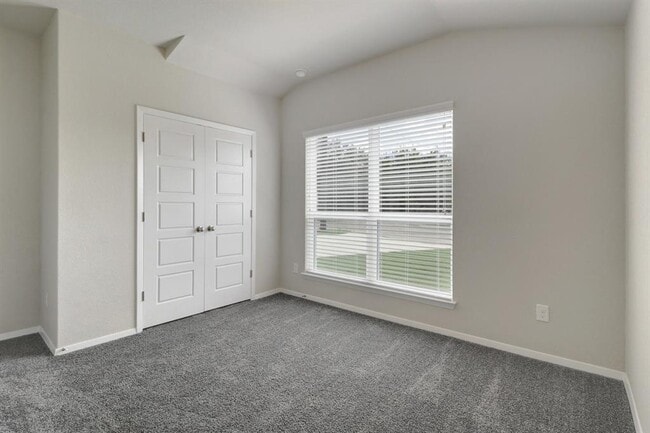 Building Photo - 21302 Pioneer Cove