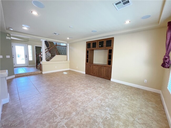 Building Photo - 9873 Belle Marie Ct