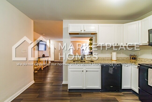 Building Photo - 3020 Skylar Ln