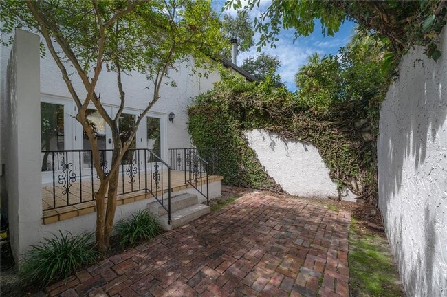Building Photo - 4735 W Vasconia St