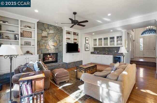 Building Photo - 3109 Stonegate Dr