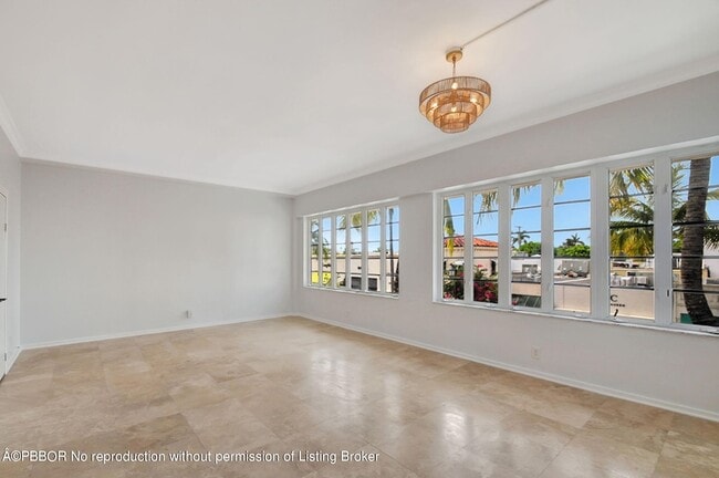 Building Photo - 218 Worth Ave