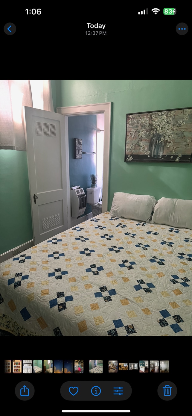 Building Photo - 208 Sutton St