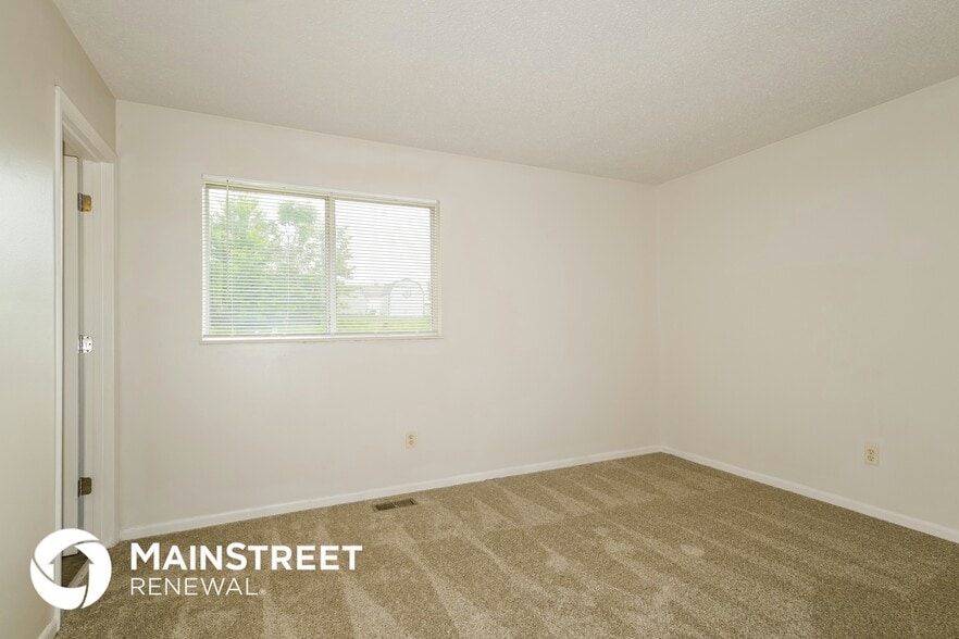 Building Photo - 3854 Jeff Dr