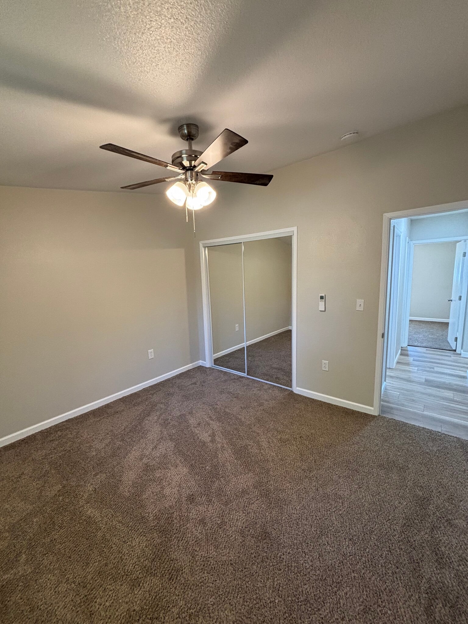 Building Photo - 80 Kaer Ave