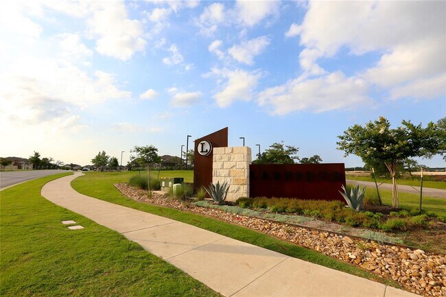 Building Photo - 432 Arrowhead Vine St