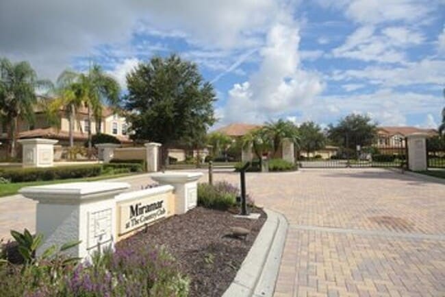 Building Photo - 8361 Miramar Way