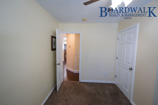 Building Photo - Main-Level 3 Bed / 2 Bath Home in Farmington