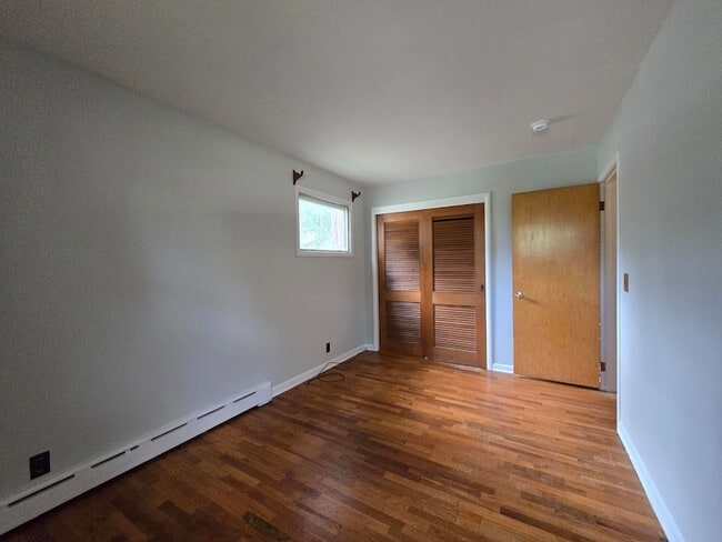 Building Photo - 721 N Carroll Ave