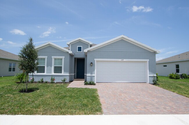 Primary Photo - 4389 Lago Cir
